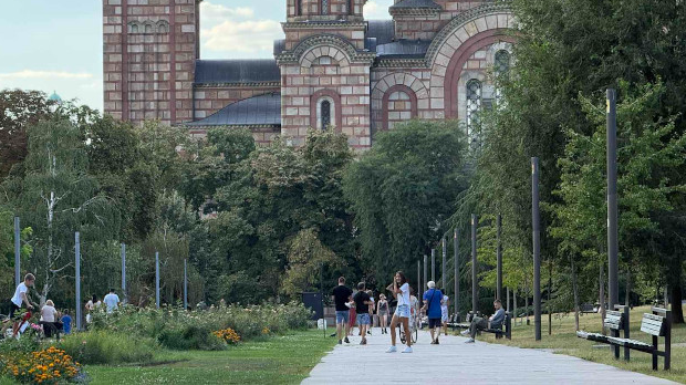 U Srbiji sunčano i toplo, poslepodne mestimično kratkotrajna kiša