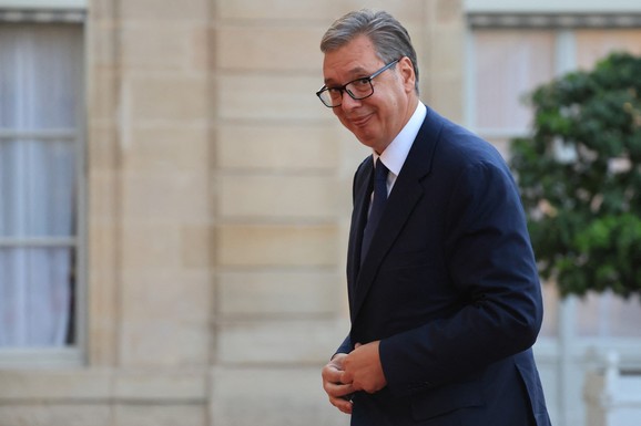 Vučić podneo ostavku na mesto predsednika Srbije, kampanja pred izbore 25. oktobra ulazi u novu fazu