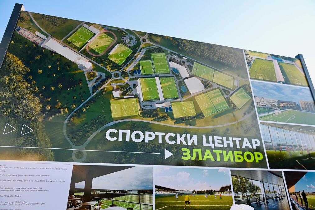 Vučić obišao radove na sportskim terenima i obilaznici na Zlatiboru