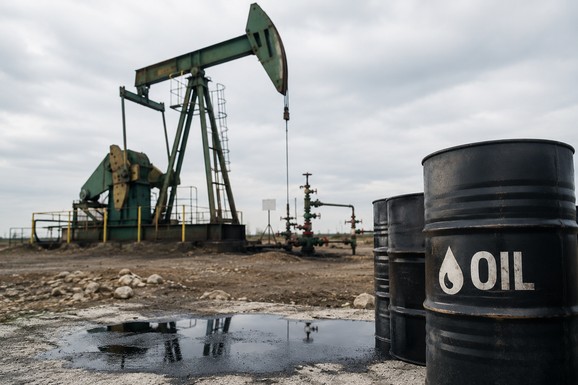 Brent nafta skočila na 84,42 dolara! Iran traži odštetu od SAD: Ormuski moreuz i dalje zatvoren