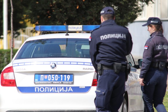 Uhapšen muž iz Kruševca sa više od kilogram marihuane u automobilu