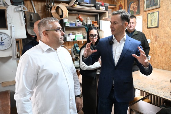 "Porodične firme su stub privrede": Siniša Mali u poseti zanatskoj radionici u Beogradu