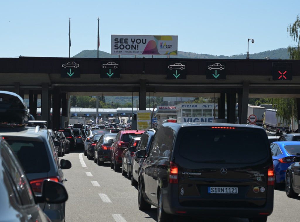 AMSS: Putnička vozila čekaju do 20 minuta na graničnim prelazima Gradina i Preševo