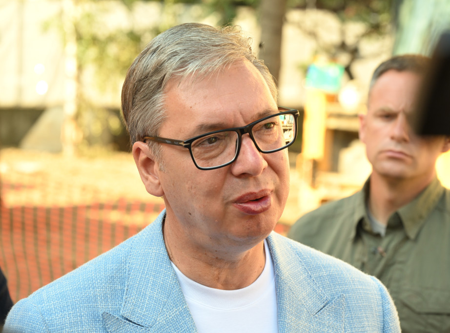 Vučić danas obilazi Deliblatsku peščaru zahvaćenu požarom