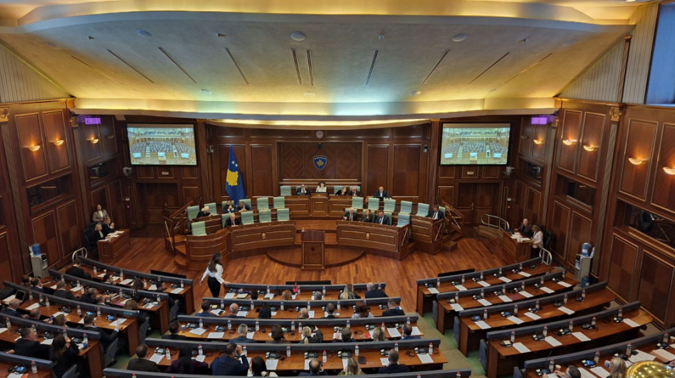 Opozicija u Prištini traži hitno izglasavanje zakona o specijalizovanim većima pred istek roka za izbor tzv. predsednika