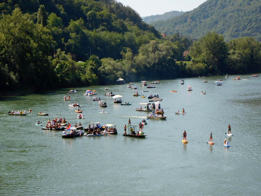Završena 18. regata Drine sa stotinu plovila sa obe obale