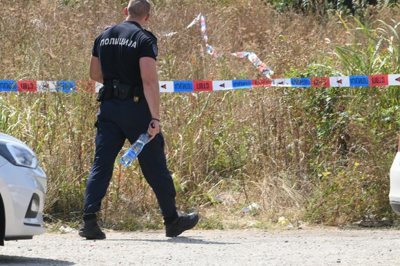 STRAHUJE SE DA IMA MRTVIH! Teška nesreća na pružnom prelazu Lalić - Odžaci, voz udario automobil