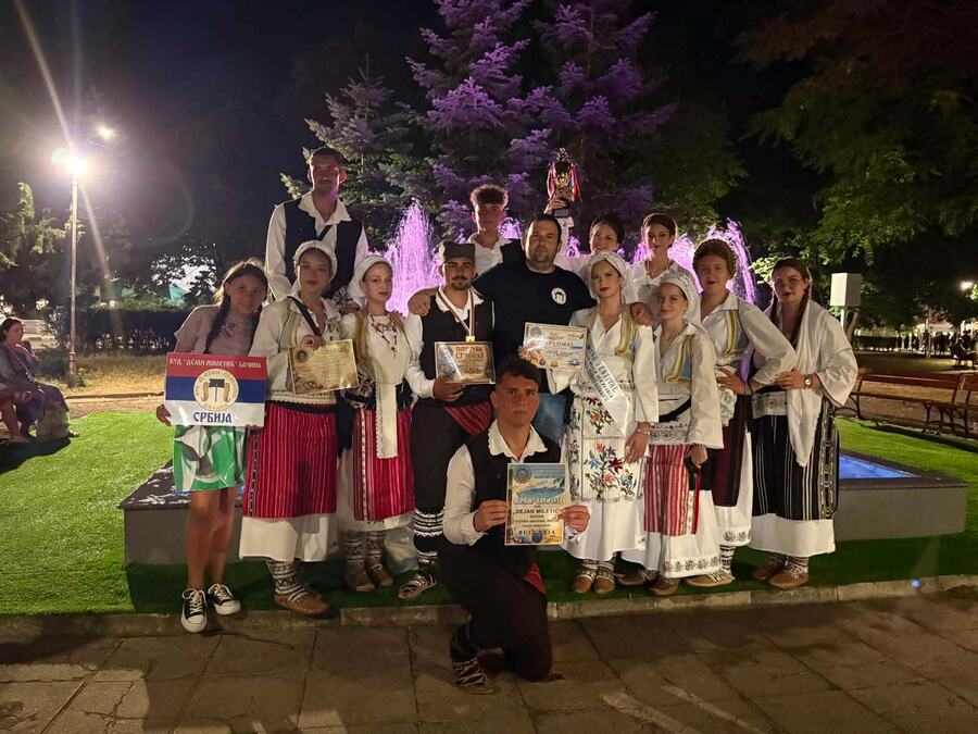 VARVARINCI USPEŠNO PREDSTAVILI SRPSKI FOLKLOR I TRADICIJU: Veliki uspeh KUD-a "Dejan Miletić" iz Bačine u Bugarskoj