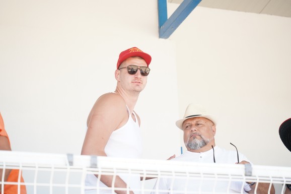 Jokić sa sinom na hipodromu u Subotici