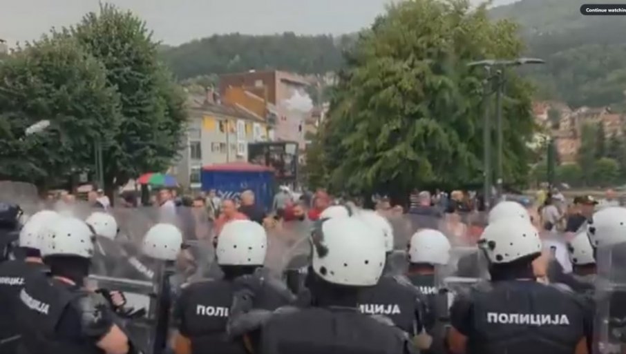 Incident u Užicu pred skup na kojem je govorio predsednik Vučić