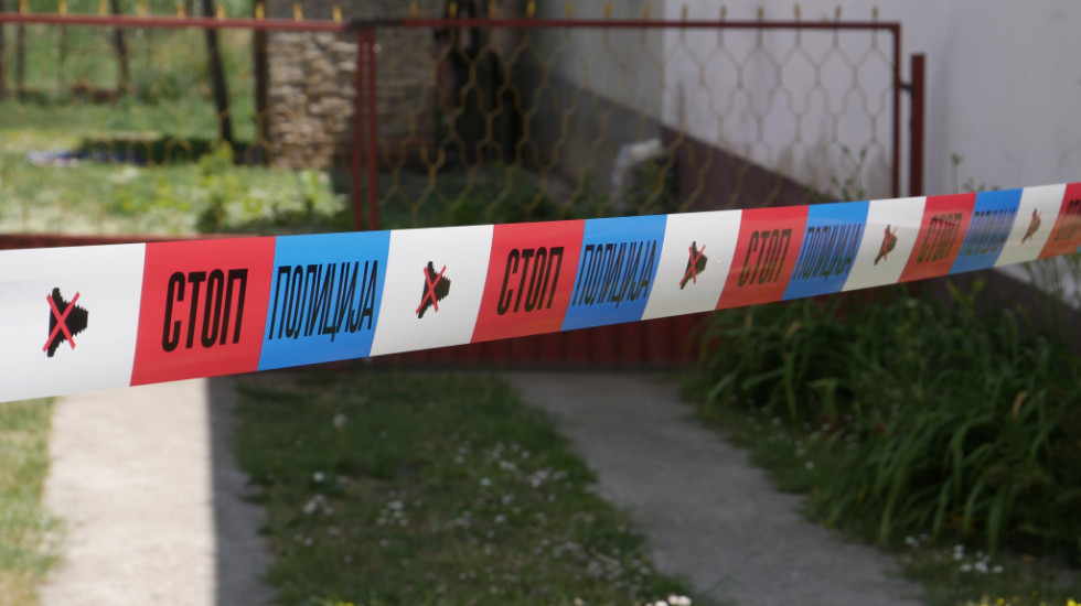 Bomba pronađena u dvorištu kuće na Bežanijskoj kosi, uviđaj u toku