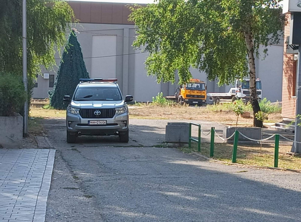 Tzv. kosovska policija izvršila pretres kod Zubinog Potoka, privedeno šest osoba