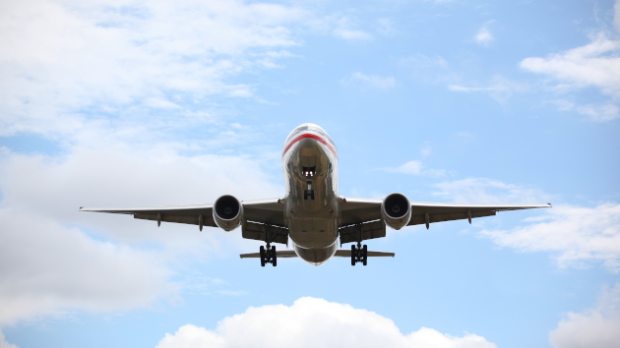 Napukao prozor tokom leta za Dubrovnik, avion prinudno sleteo u Beč