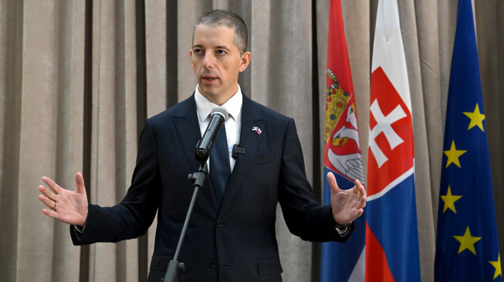 Đurić: Konaković ne postupa kao ministar spoljnih poslova, već vodi predizbornu kampanju