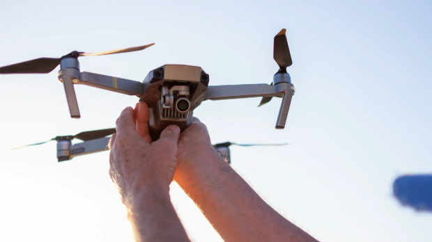 Regulacija dronova: registracija i zabranjene zone ključni za bezbednost letova