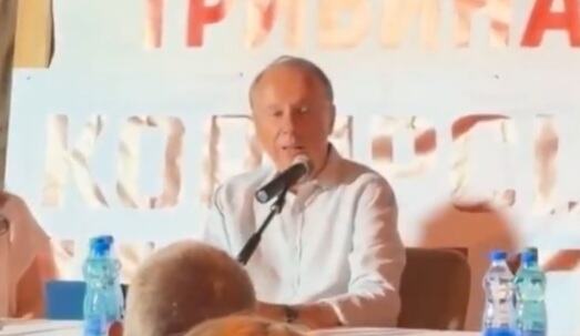 Vladan Đokić, koga je studentski plenum označio kao "visokorizičnog", govorio na skupu u Vrbasu