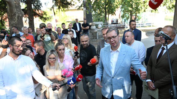 Vučić u Vasilju: Razgovaraću sa Putinom i Mađarom o NIS-u, očekujem finalizaciju dogovora